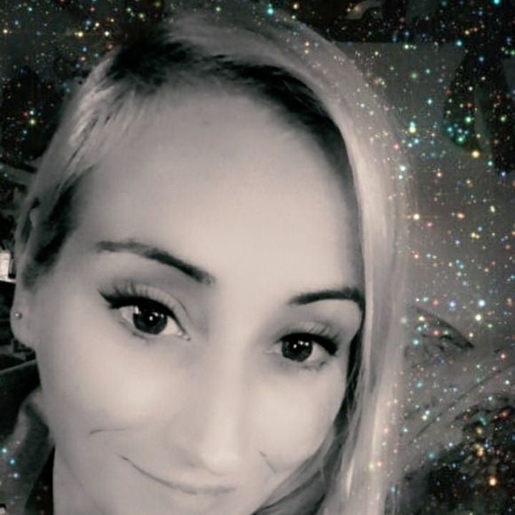 Meet your Posher, Hope - Picture 1 of 1